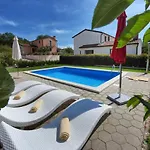 בית נופש Family Friendly House With A Swimming Pool Mofardini, Istria - Sredisnja Istra - 20586