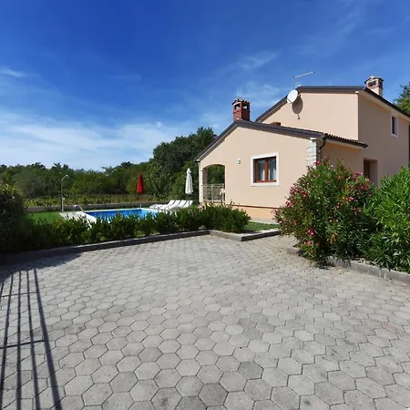 Family Friendly House With A Swimming Pool Mofardini, Istria - Sredisnja Istra - 20586 בית נופש Mofardini