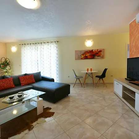 Family Friendly House With A Swimming Pool Mofardini, Istria - Sredisnja Istra - 20586 펜션 *