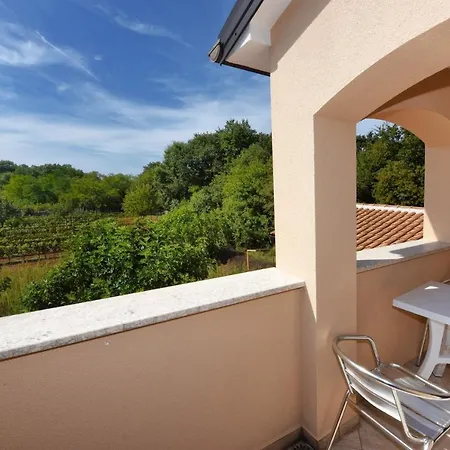 Holiday home Family Friendly House With A Swimming Pool Mofardini, Istria - Sredisnja Istra - 20586