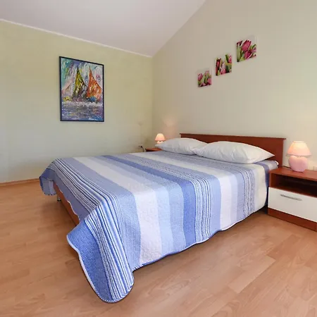 Family Friendly House With A Swimming Pool Mofardini, Istria - Sredisnja Istra - 20586 בית נופש