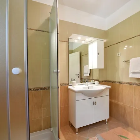 Family Friendly House With A Swimming Pool Mofardini, Istria - Sredisnja Istra - 20586 펜션 *