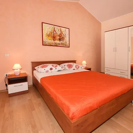 בית נופש Family Friendly House With A Swimming Pool Mofardini, Istria - Sredisnja Istra - 20586 Mofardini
