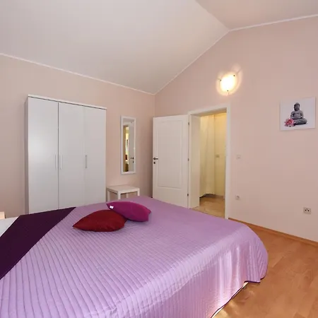 Family Friendly House With A Swimming Pool Mofardini, Istria - Sredisnja Istra - 20586 Mofardini