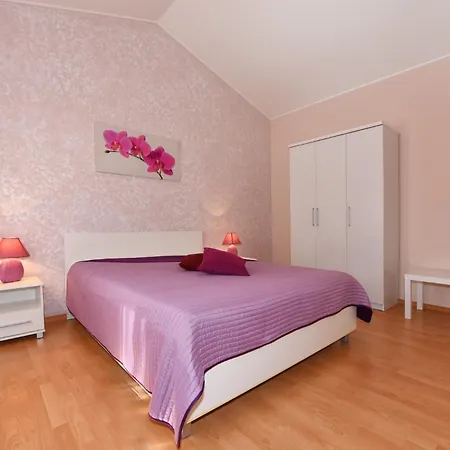 Family Friendly House With A Swimming Pool Mofardini, Istria - Sredisnja Istra - 20586 *