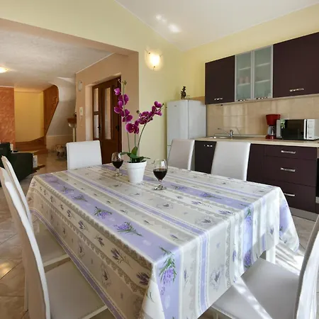Family Friendly House With A Swimming Pool Mofardini, Istria - Sredisnja Istra - 20586 Holiday home Mofardini